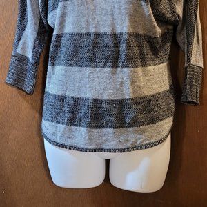 Grey striped 3/4 sleeve sweater
